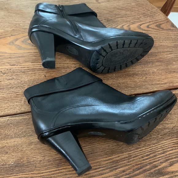 leather  black upper bootie size 8 1/2 - Picture 2 of 7